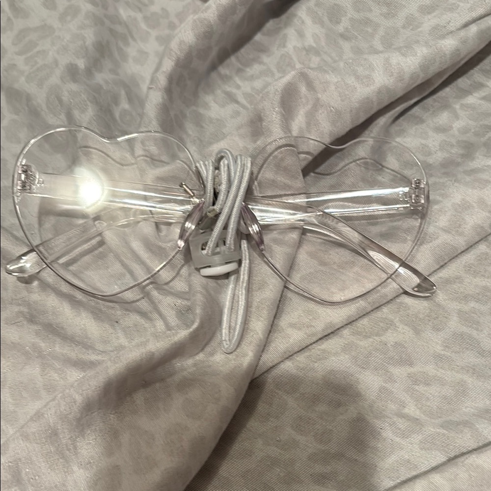 Amazon Heart-Shaped Clear Glasses